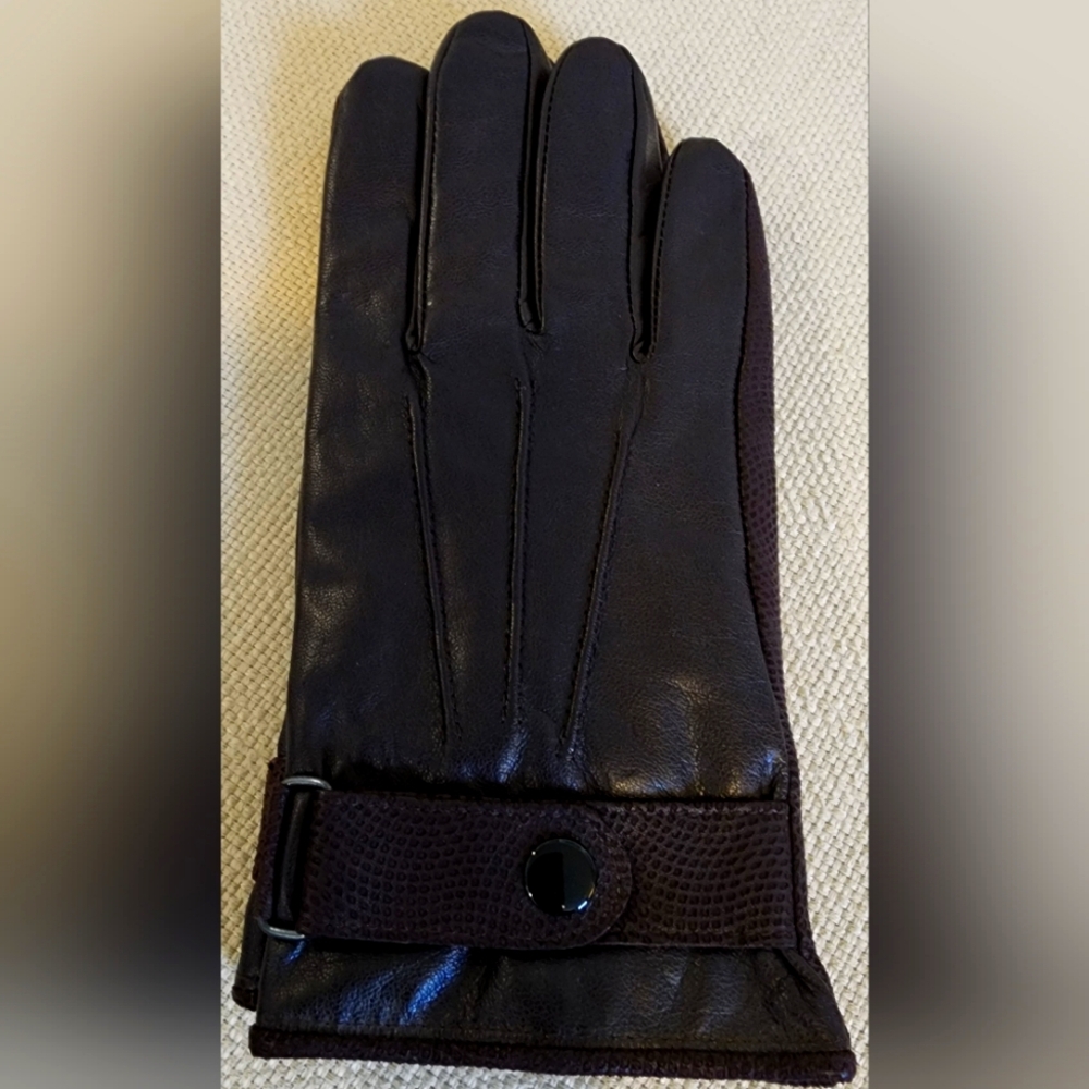 New Chocolate Brown 100% Leather w/ Thinsulate insulation.
